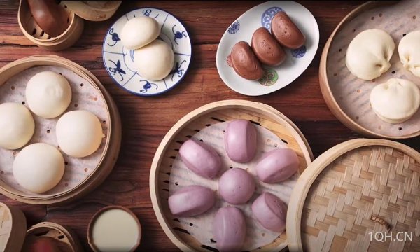 配资手机股票配资 5月6日财经早餐：特朗普征收电影关税，避险情绪推升金价重回3330附近，供应增加限制油价涨幅